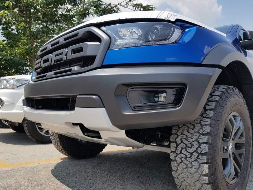 Thiết kế đầu xe rắn rỏi và khỏe khoắn của Ford Ranger Raptor 2018 Thiết kế đầu xe rắn rỏi và khỏe khoắn của Ford Ranger Raptor 2018