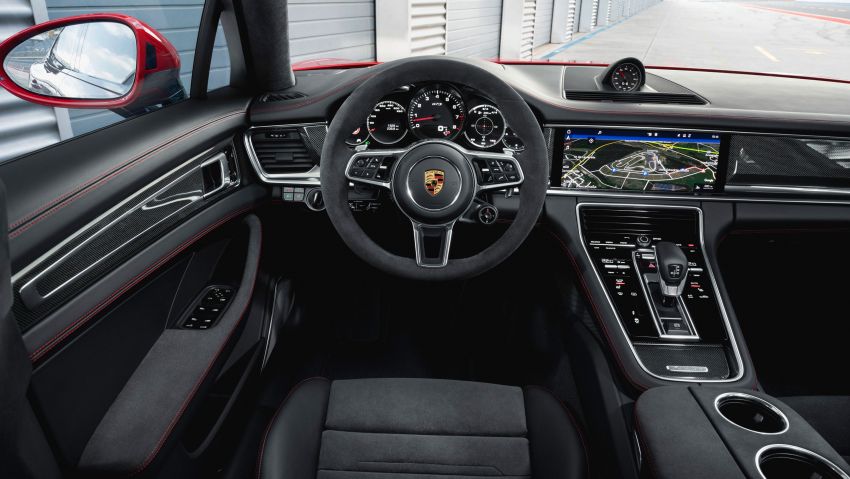 Porsche Panamera GTS 2019 cũng có bảng đồng hồ kỹ thuật số