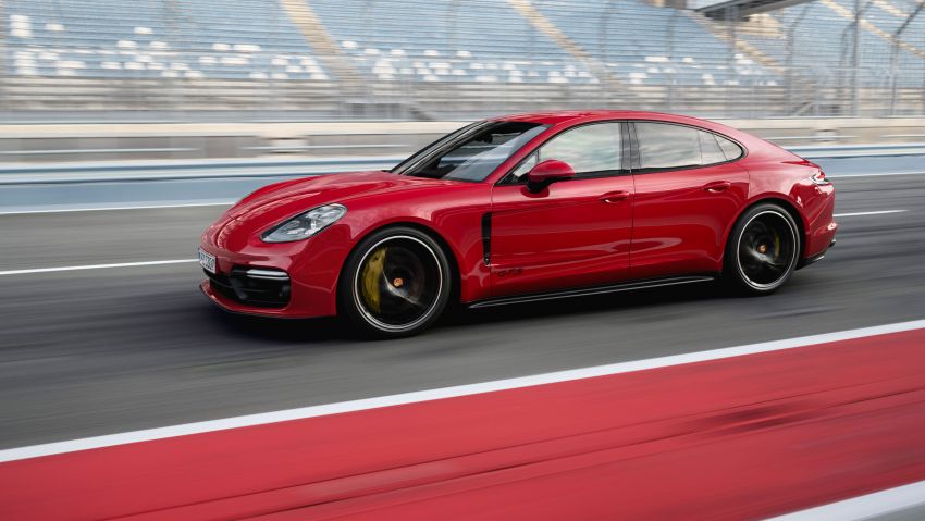 Porsche Panamera GTS 2019 bản thường