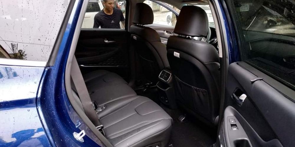 Hyundai Santa Fe 2019 “thả dáng” trên phố Hà Nội khiêu khích người dùng