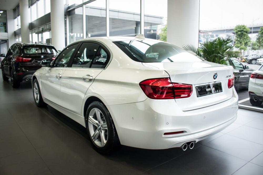BMW 320i 2018 bổ sung trang bị giá hơn 16 tỷ đồng