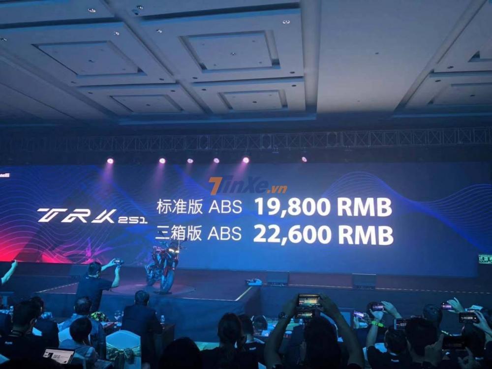 Giá xe Benelli TRK 251 tại Trung Quốc