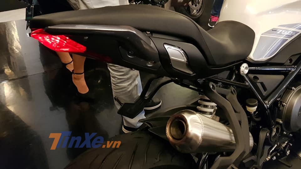 Xe sử dụng yên liền 2 tầng