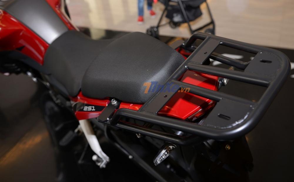 Baga tiện dụng được trang bị vào đuôi xe để lắp thùng, treo đồ tiện lợi