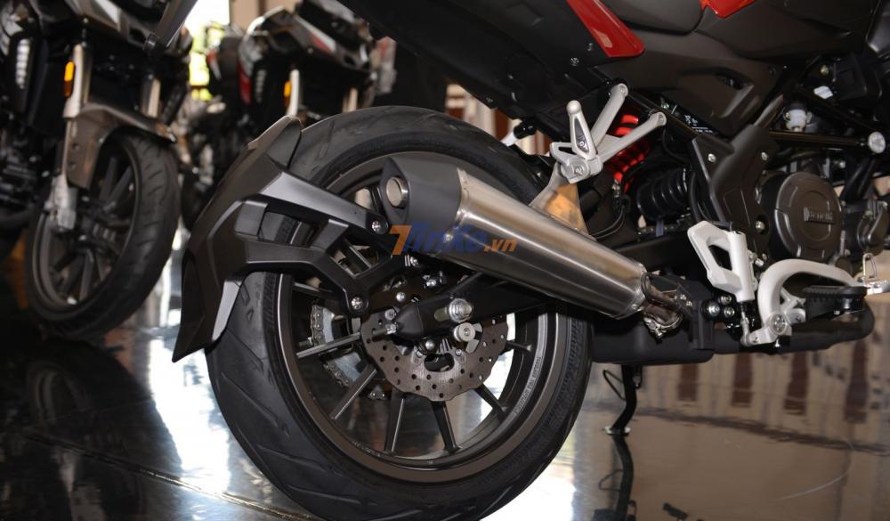 Benelli TRK 251 ra mắt tại Bali