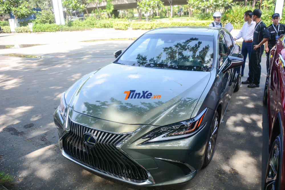 Lexus ES sắp giới thiệu tại Việt Nam thuộc thế hệ mới lần đầu tiên trình làng vào tháng 6 năm nay Lexus ES sắp giới thiệu tại Việt Nam thuộc thế hệ mới lần đầu tiên trình làng vào tháng 6 năm nay