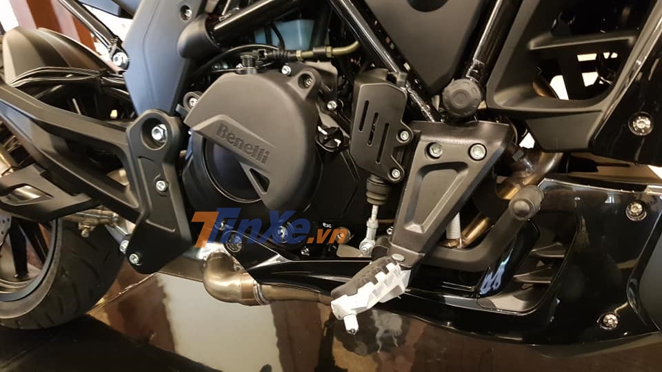 Benelli 502C ra mắt tại Bali