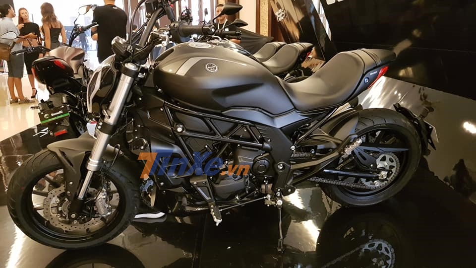 Benelli 502C ra mắt tại Bali