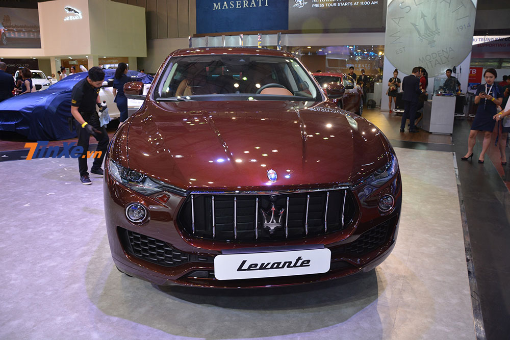 Chiếc Maserati Levante màu nâu sô cô la đẹp mắt