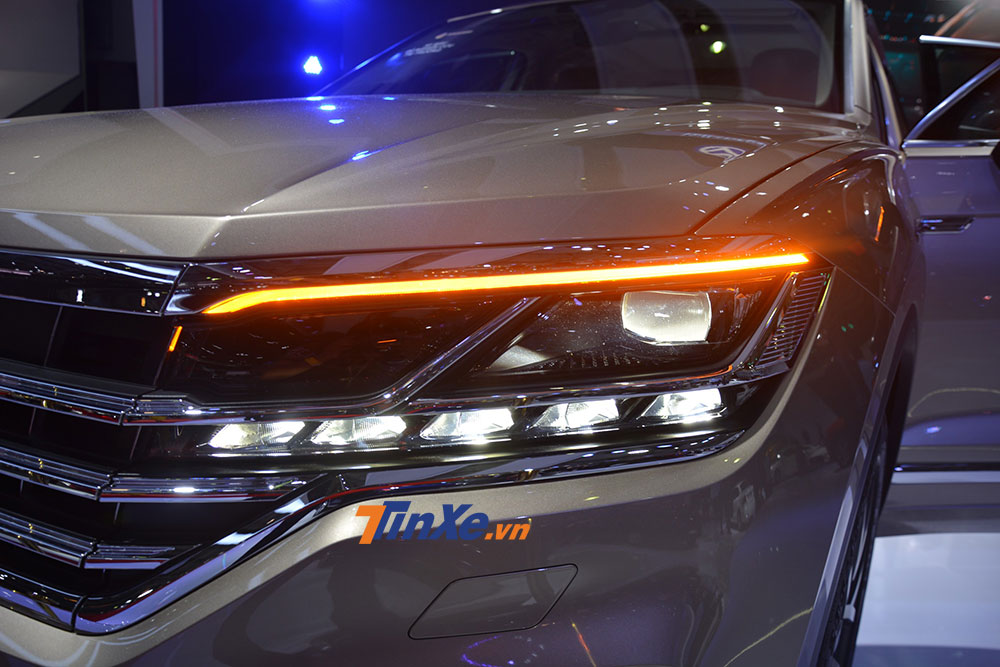 Dải đèn LED định vị ban ngày của Volkswagen Touareg 2019
