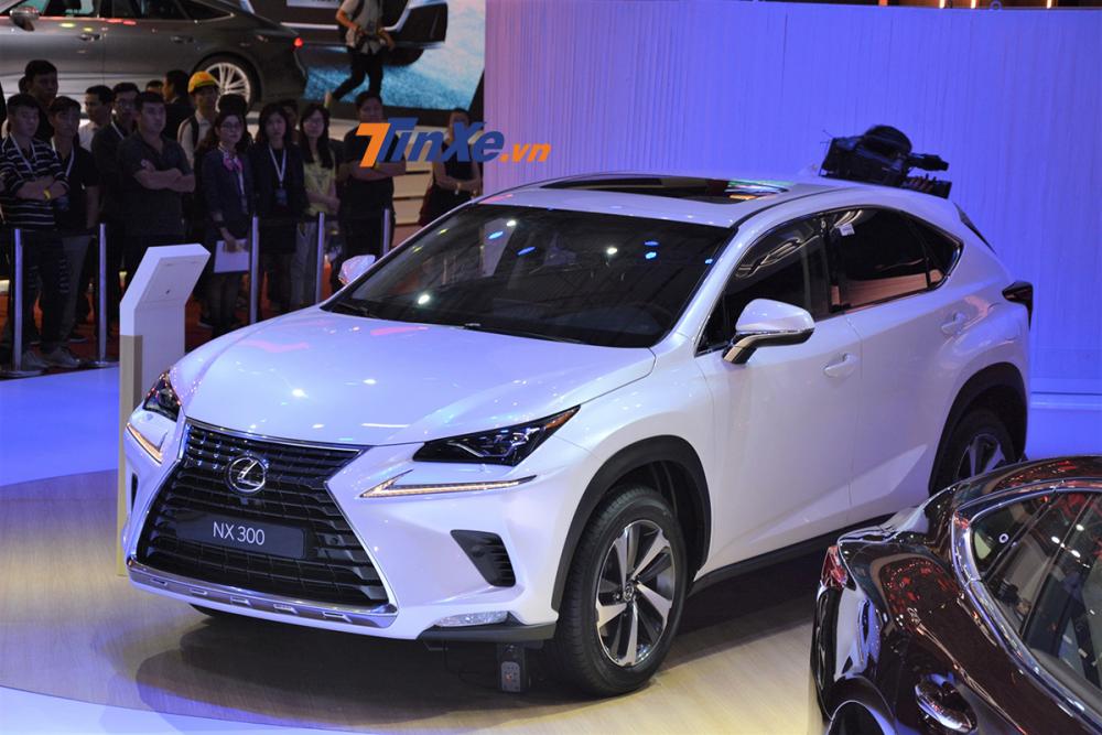 Lexus phô diễn công nghệ Hybrid với tân binh ES 300h 2019 tại triển lãm Ô tô Việt Nam 2018 Lexus phô diễn công nghệ Hybrid với tân binh ES 300h 2019 tại triển lãm Ô tô Việt Nam 2018