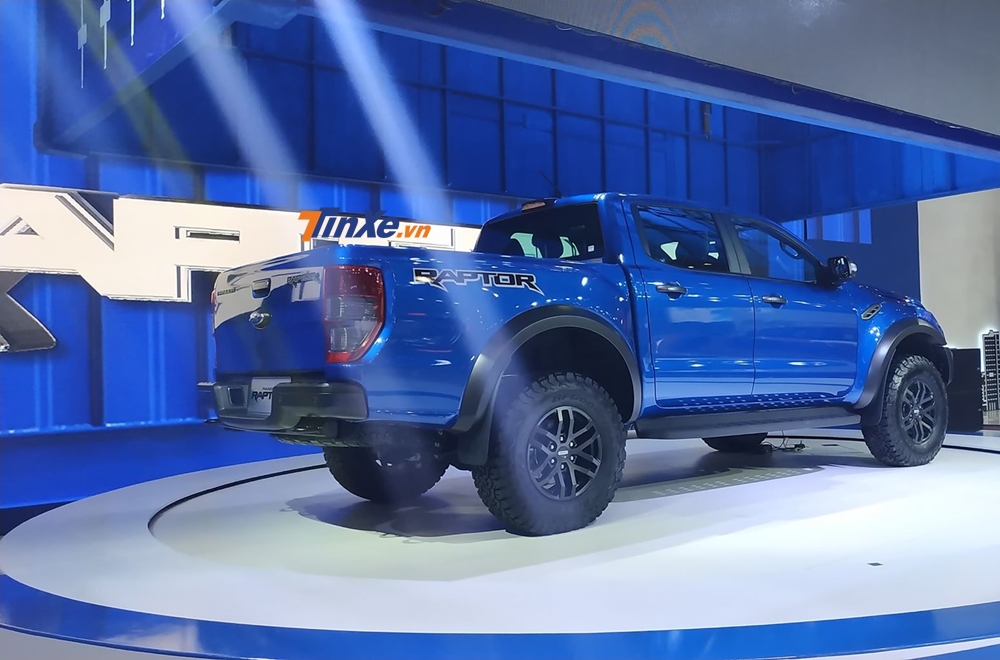 Mẫu xe bán tải Ford Ranger Raptor được trang bị khối động cơ EcoBlue, dung tích 2.0 lít, tăng áp kép, mạnh mẽ nhất của hãng Ford