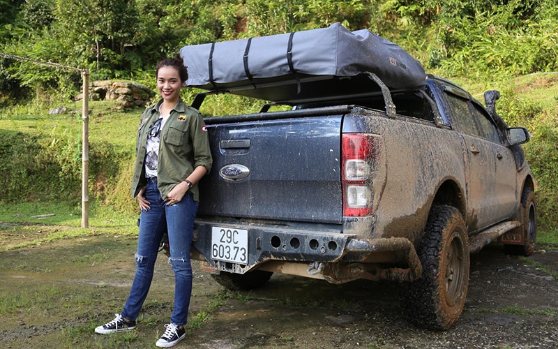 Kiều Diễm tham gia một chương trình thiện nguyện tại vùng Tây Bắc Việt Nam cùng chiếc Ford Ranger của mình Kiều Diễm tham gia một chương trình thiện nguyện tại vùng Tây Bắc Việt Nam cùng chiếc Ford Ranger của mình