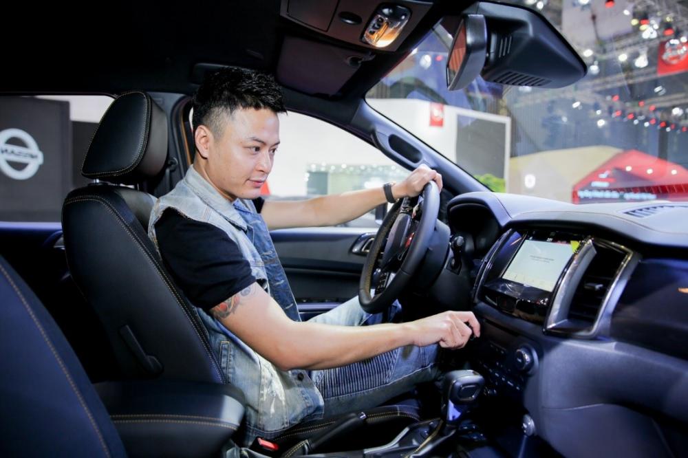 Hồng Đăng ban đầu định mua Ford Ranger Raptor nhưng cuối cùng đã chọn Ford Ranger 2018 và hài lòng với lựa chọn của mình Hồng Đăng ban đầu định mua Ford Ranger Raptor nhưng cuối cùng đã chọn Ford Ranger 2018 và hài lòng với lựa chọn của mình