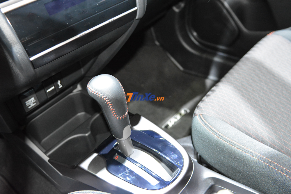 Bản độ Honda Jazz RS Mugen cũng được trang bị hộp số vô cấp CVT Bản độ Honda Jazz RS Mugen cũng được trang bị hộp số vô cấp CVT