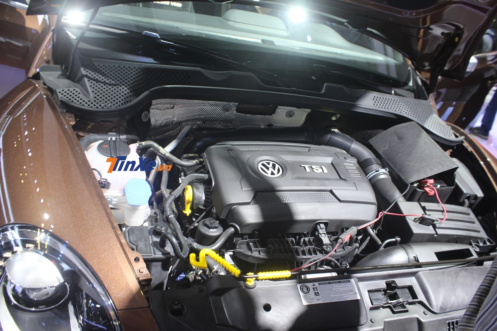 Volkswagen Beelte Dune 2018 được trang bị động cơ 4 xi-lanh TFSI, tăng áp, dung tích 2.0 lít