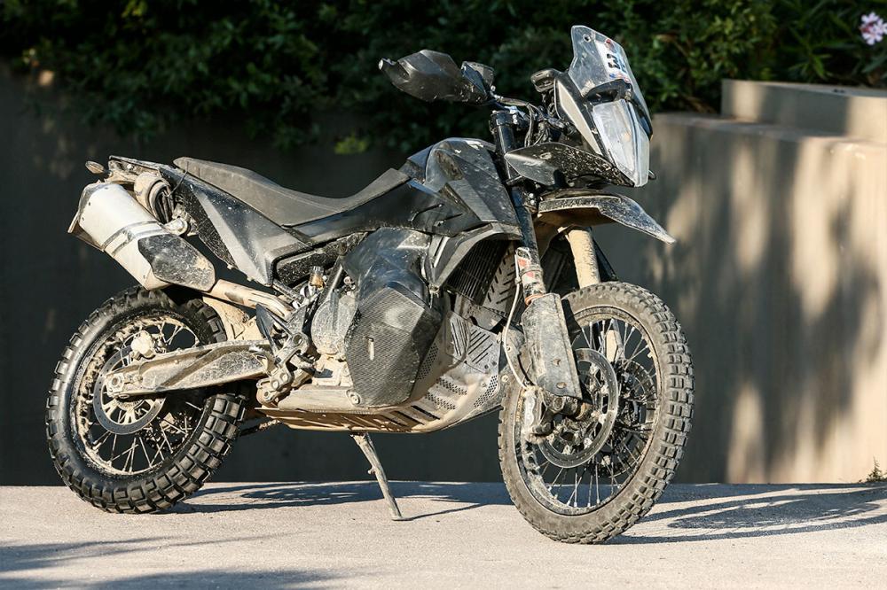 KTM 790 Adventure R được trưng bày tại ngày hội gặp mặt người dùng KTM hồi tháng 6 KTM 790 Adventure R được trưng bày tại ngày hội gặp mặt người dùng KTM hồi tháng 6