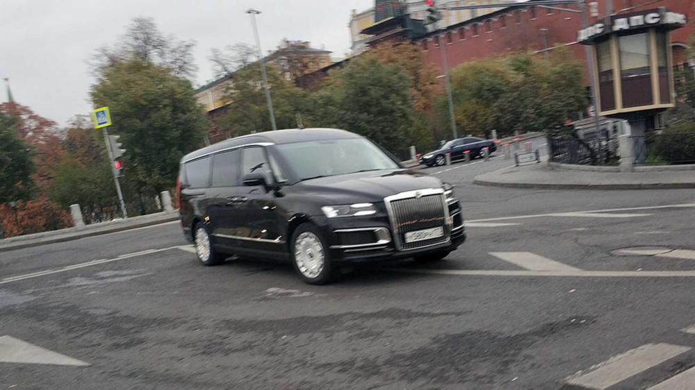 Aurus Arsenal trông khá đồ sộ bên ngoài