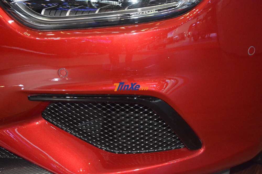 Hãng xe hạng sang Maserati còn thiết kế lại lưới tản nhiệt và hốc gió trước cho Ghibli phiên bản 2018 Hãng xe hạng sang Maserati còn thiết kế lại lưới tản nhiệt và hốc gió trước cho Ghibli phiên bản 2018