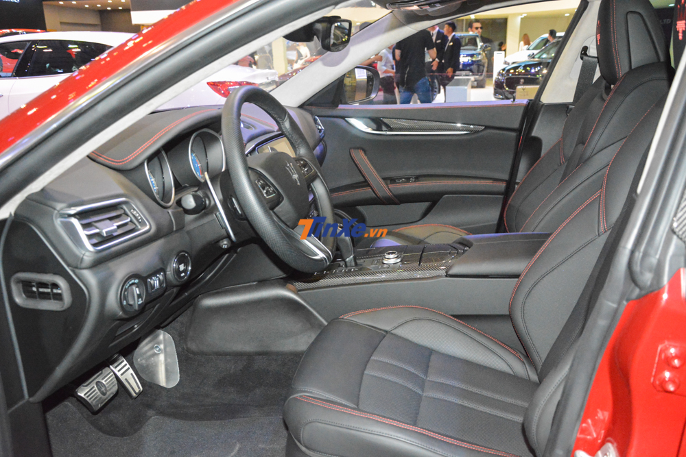 Maserati Ghibli GranSport 2018 được trang bị hệ thống treo Skyhook tiêu chuẩn Maserati Ghibli GranSport 2018 được trang bị hệ thống treo Skyhook tiêu chuẩn