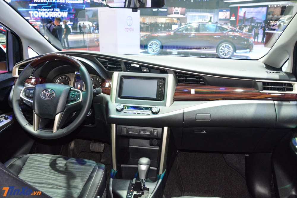 Nội thất Toyota Innova bản cải tiến không có gì thay đổi so với trước Nội thất Toyota Innova bản cải tiến không có gì thay đổi so với trước