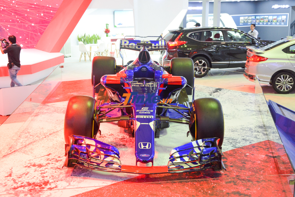 Xe đua Công thức 1 Toro Rosso Honda tại VMS 2018 Xe đua Công thức 1 Toro Rosso Honda tại VMS 2018
