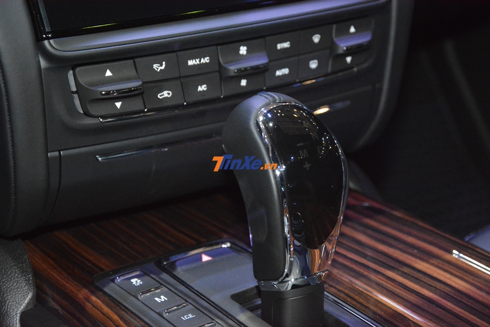 Trái tim trên Maserati Quattroporte GTS 2018 kết hợp cùng với hộp số tự động 8 cấp ZF Trái tim trên Maserati Quattroporte GTS 2018 kết hợp cùng với hộp số tự động 8 cấp ZF