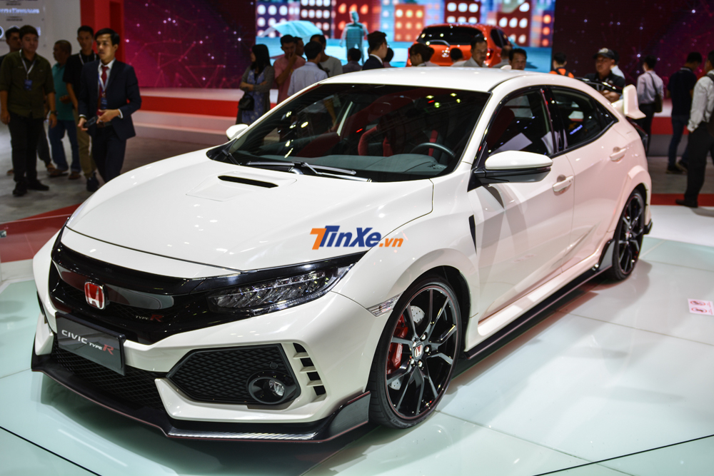 Honda Civic Type R 2018 có bộ body kit mới hầm hố hơn so với bản tiêu chuẩn Honda Civic Type R 2018 có bộ body kit mới hầm hố hơn so với bản tiêu chuẩn