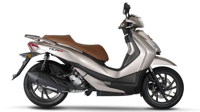 Những chiếc Scooter phân khối lớn của SYM cũng sẽ được ra mắt với sự mở màn của SYM HD300 khá cục mịch