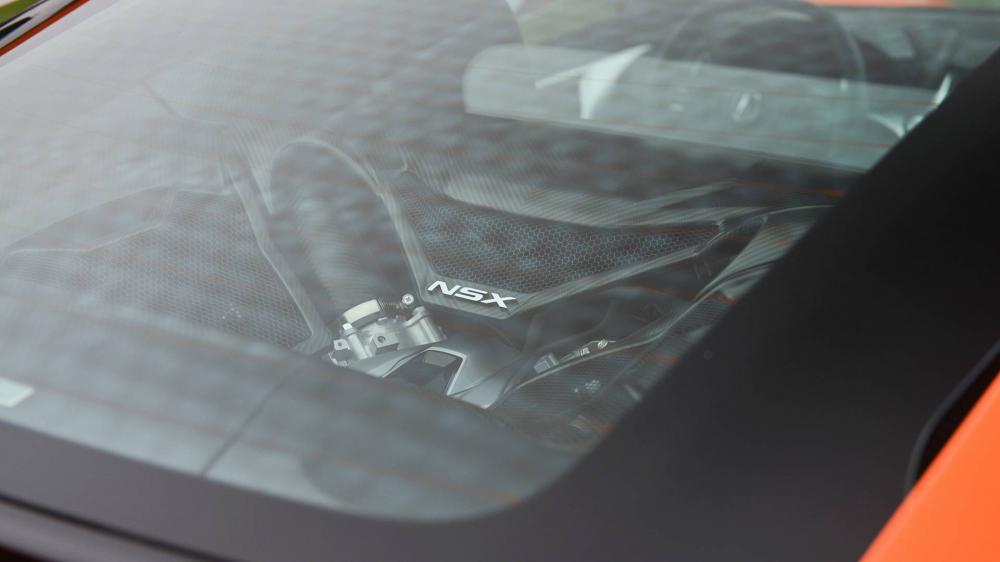 Acura NSX 2019 được trang bị hệ thống động cơ hybrid mạnh mẽ