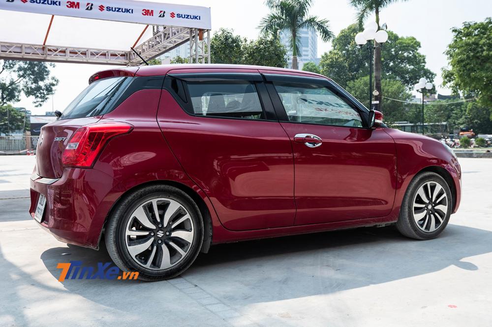 Suzuki Swift 2018 bất ngờ xuất hiện tại Hà Nội Suzuki Swift 2018 bất ngờ xuất hiện tại Hà Nội