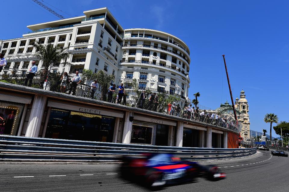 Chặng đua F1 ở Monaco cũng được tổ chức ngay trên các con phố chính của thành phố này