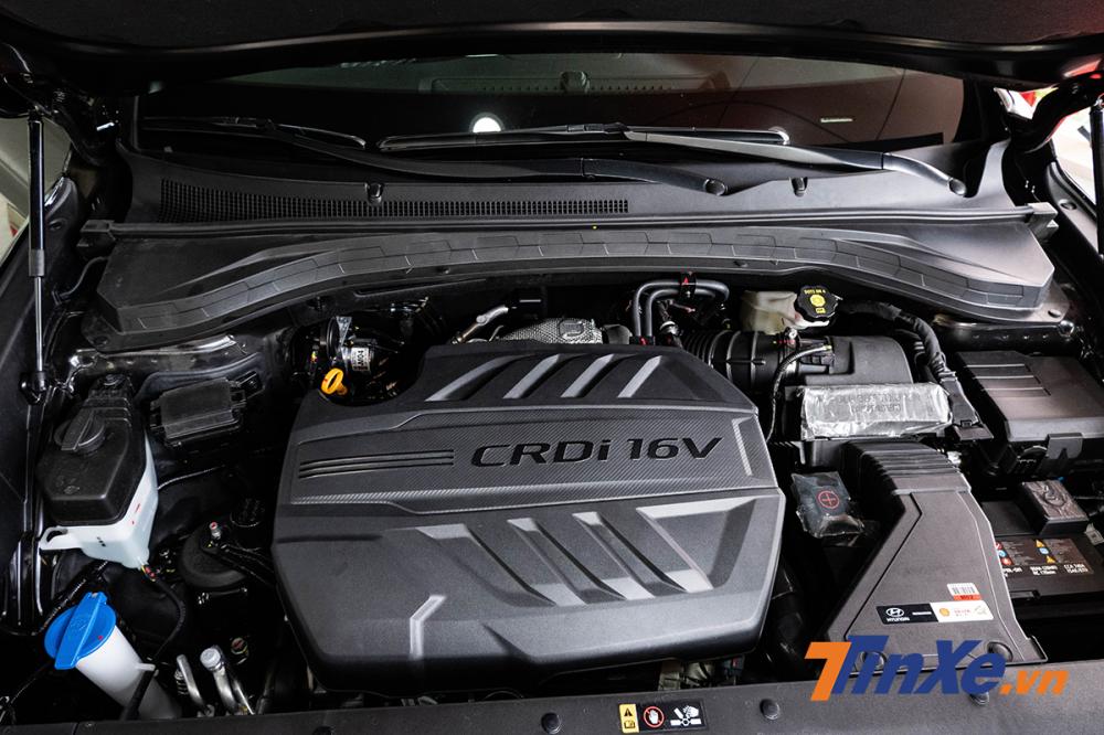 Soi kỹ Hyundai Santa Fe 2019 bản máy dầu đặc biệt xuất hiện tại đại lý
