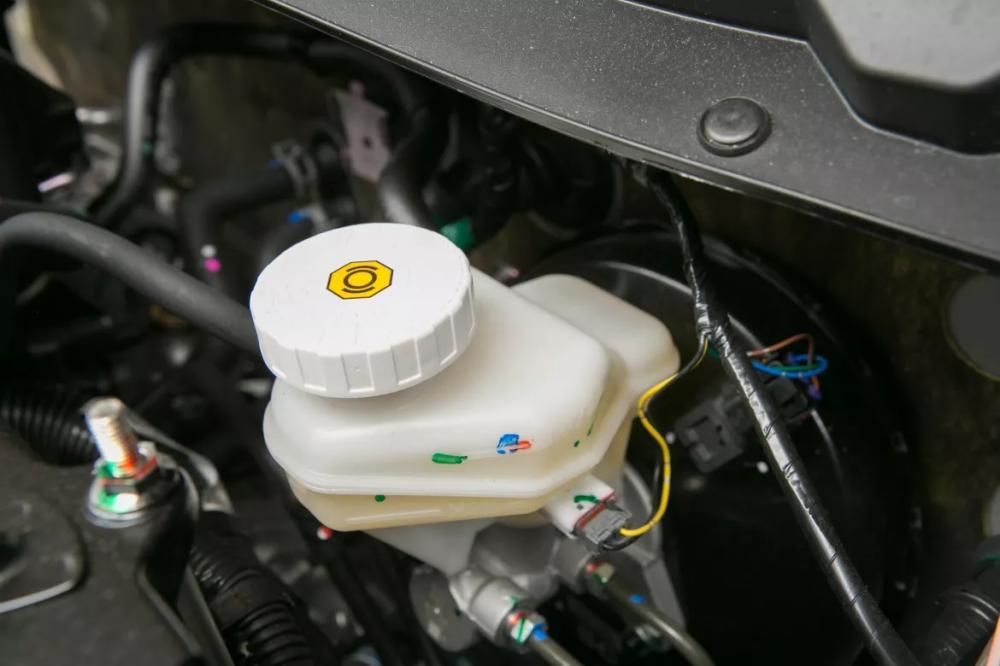 Một số mốc bảo dưỡng định kỳ người sử dụng ô tô nhất định phải biết Một số mốc bảo dưỡng định kỳ người sử dụng ô tô nhất định phải biết