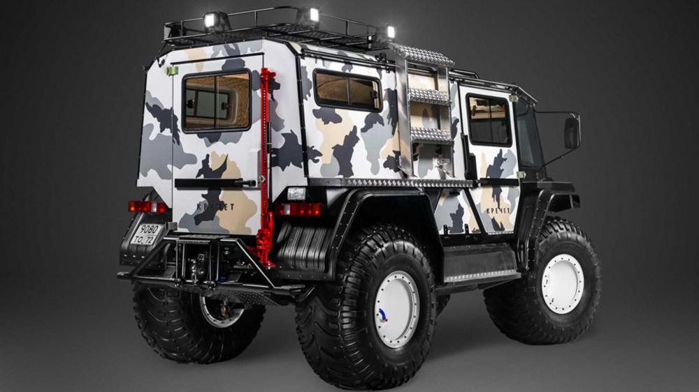 Xe có thiết kế vuông vức và chắc chắn