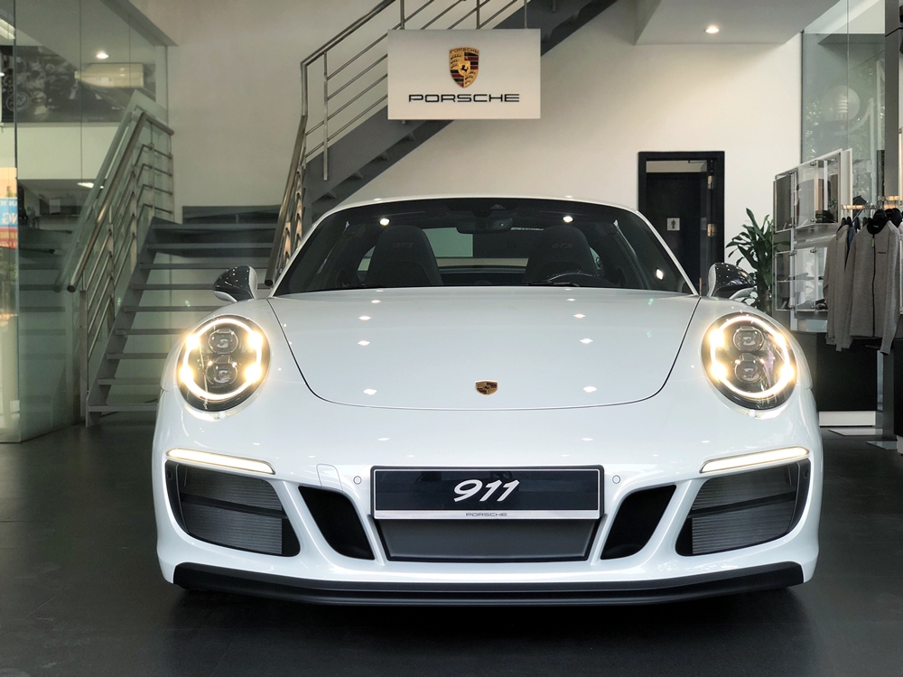 Cảm nhận nhanh xe thể thao mui trần Porsche 911 Targa 4 GTS 2018 hơn 11 tỷ đồng về Việt Nam