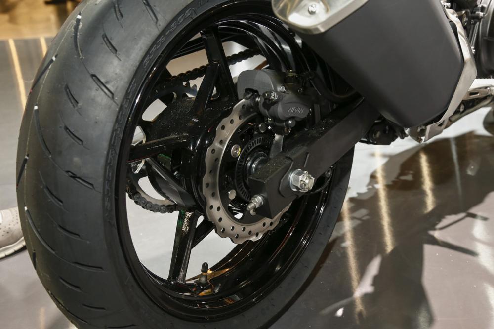 Kawasaki Z400 2019 ra mắt tại EICMA 2018 Kawasaki Z400 2019 ra mắt tại EICMA 2018