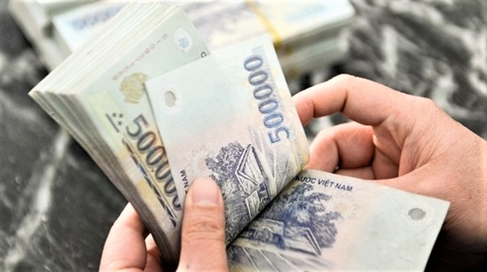 Tại sao ô tô khuyến mãi giảm giá nhưng vẫn không rẻ như mong đợi?