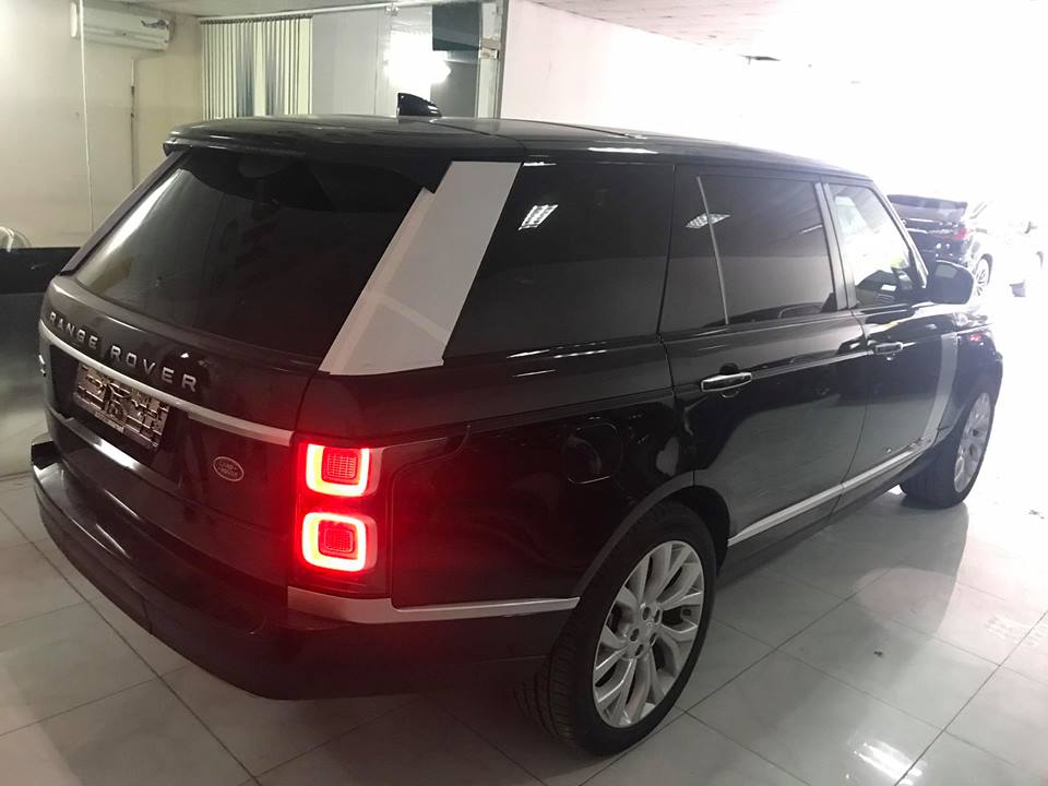 Chiếc SUV hạng sang này vẫn do các công ty nhập khẩu tư nhân Hà Nội đem về nước Chiếc SUV hạng sang này vẫn do các công ty nhập khẩu tư nhân Hà Nội đem về nước