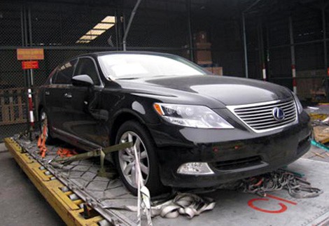Đông chuyên dùng xe ôtô Lexus nhập khẩu từ nước ngoài để lừa đảo