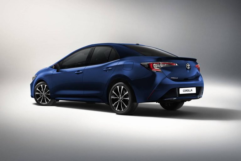 Hình ảnh render phía sau của Toyota Corolla Sedan 2019