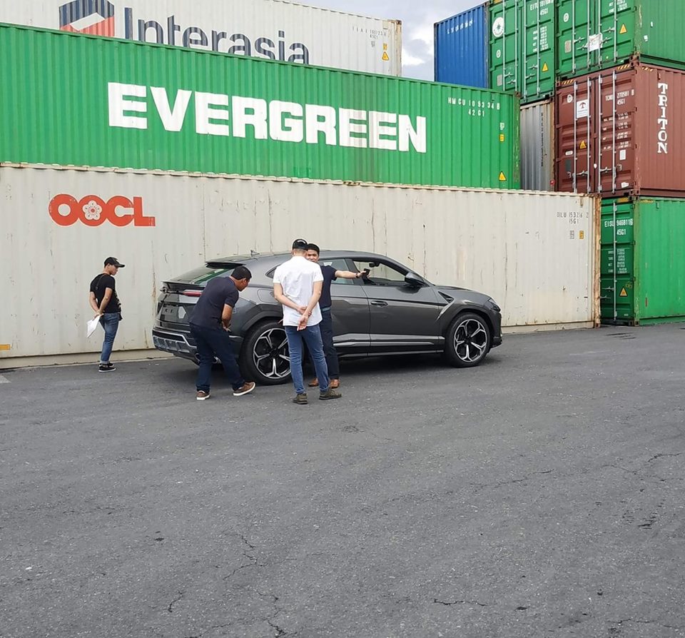 Lamborghini Urus hiện đang là chiếc SUV nhanh nhất tại Việt Nam Lamborghini Urus hiện đang là chiếc SUV nhanh nhất tại Việt Nam