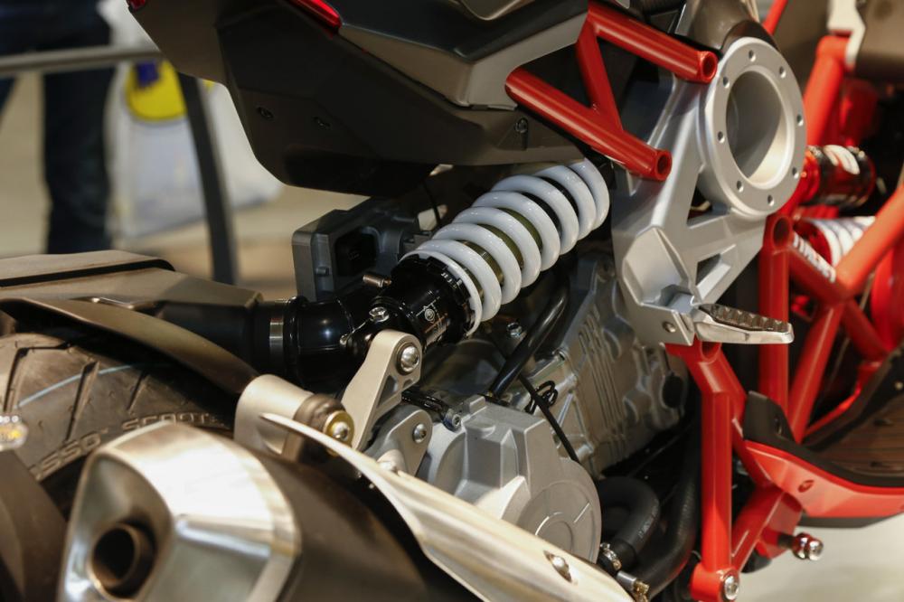 Hệ thống treo sau