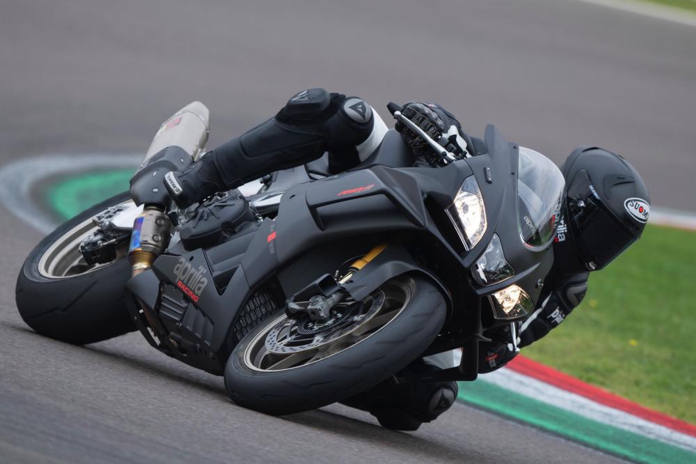 Aprilia RSV4 1100 Factory