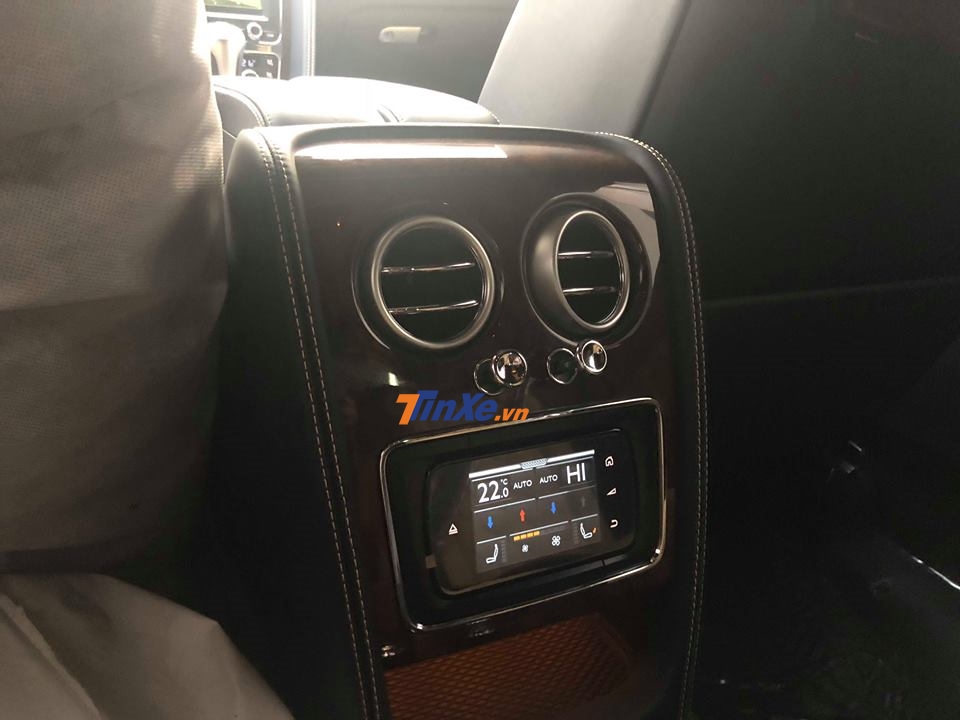 Bentley Flying Spur V8 S