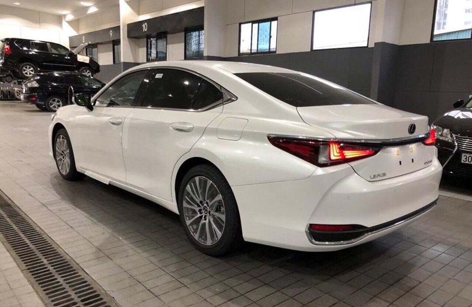 Lexus es 250 2019