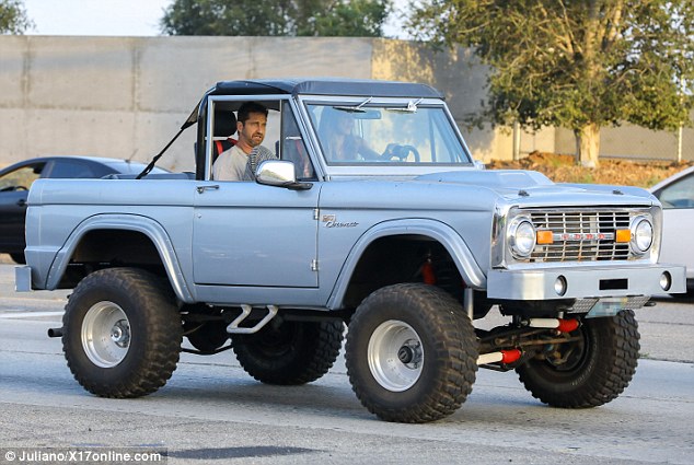 Chiếc Ford Bronco của Butler khi chưa bị cháy Chiếc Ford Bronco của Butler khi chưa bị cháy