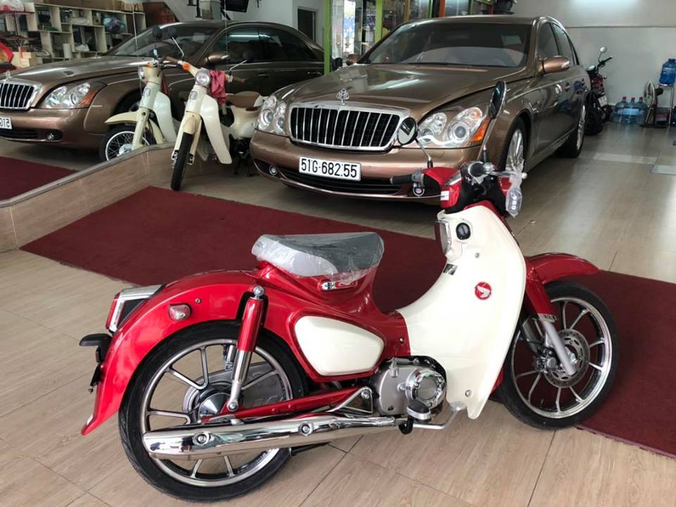 Ông chủ công ty nhập khẩu siêu xe quận 5 tậu liền 2 chiếc Honda Cub C125