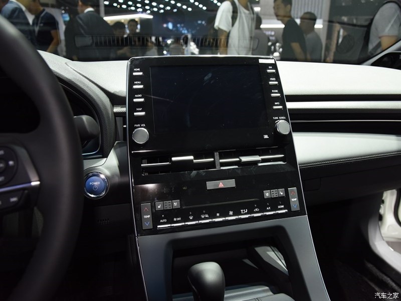 Màn hình trung tâm của Toyota Avalon 2019 Màn hình trung tâm của Toyota Avalon 2019
