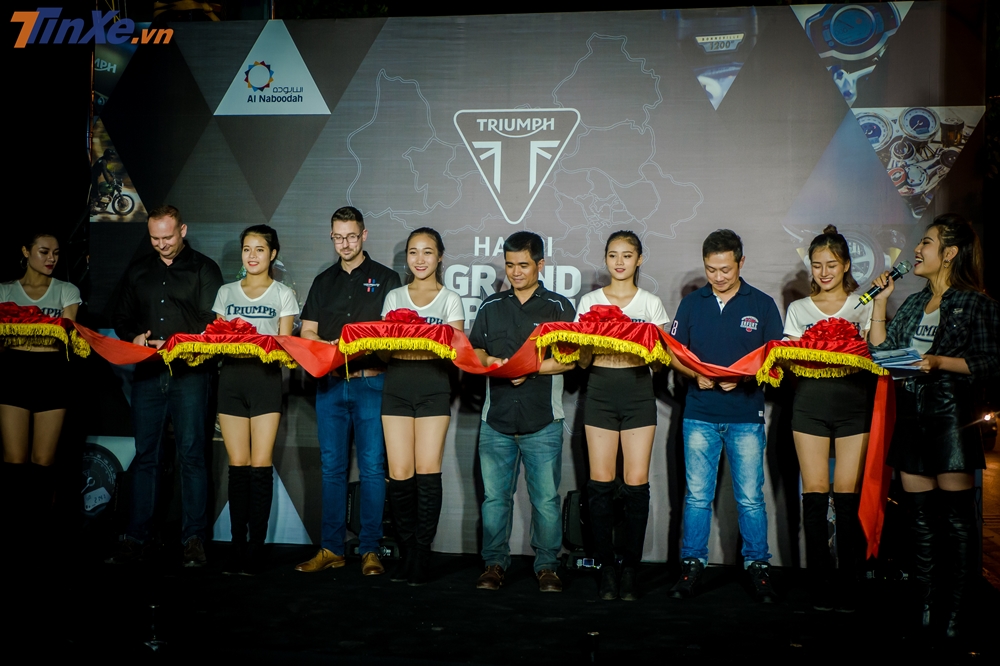 Lễ cắt băng khánh thành showroom Triumph Hà Nội